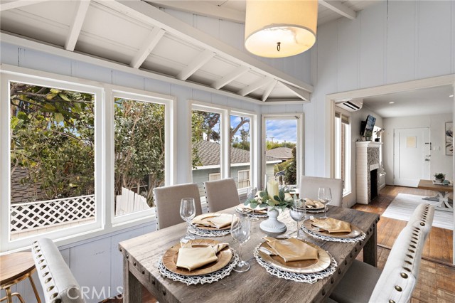 251 Viejo Street, Laguna Beach CA: https://media.crmls.org/medias/a0705a56-441c-459a-80bb-71bd6908bf87.jpg