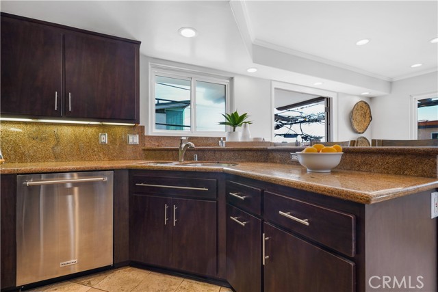 315 23rd Street, Manhattan Beach, California 90266, 3 Bedrooms Bedrooms, ,1 BathroomBathrooms,Residential,Sold,23rd Street,SB22006593