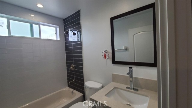 Detail Gallery Image 22 of 23 For 839 E 32nd, Los Angeles,  CA 90011 - 5 Beds | 4 Baths