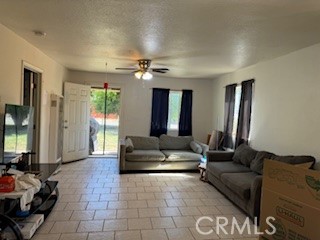 843 Plumas Avenue, Oroville CA: https://media.crmls.org/medias/a0721257-1e37-40e0-84a9-a1c127f1e532.jpg