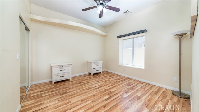 Image 12 of 25 For 31795 Avenida Del Yermo