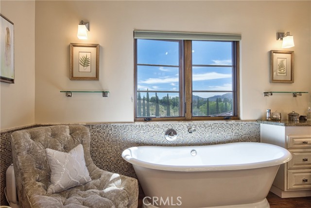 Detail Gallery Image 30 of 75 For 31280 Pescado, Temecula,  CA 92592 - 7 Beds | 7/1 Baths