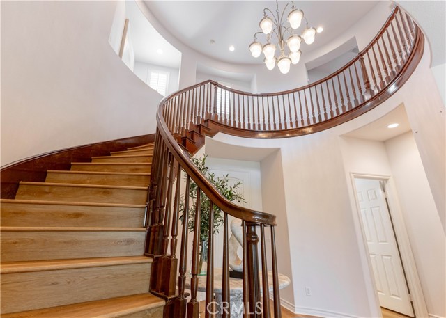 8034 E Portico, Orange CA: https://media.crmls.org/medias/a0723457-7468-480b-9a11-53d003b75aa3.jpg