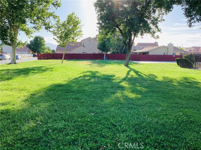 2326 Scott Avenue, Palmdale CA: https://media.crmls.org/medias/a0723d36-40bc-46bb-8786-a01aa506f789.jpg