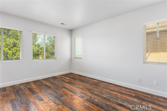 16873 Valley Spring Drive, Riverside CA: https://media.crmls.org/medias/a0729609-e16e-45dd-b914-75f72bfb9caa.jpg