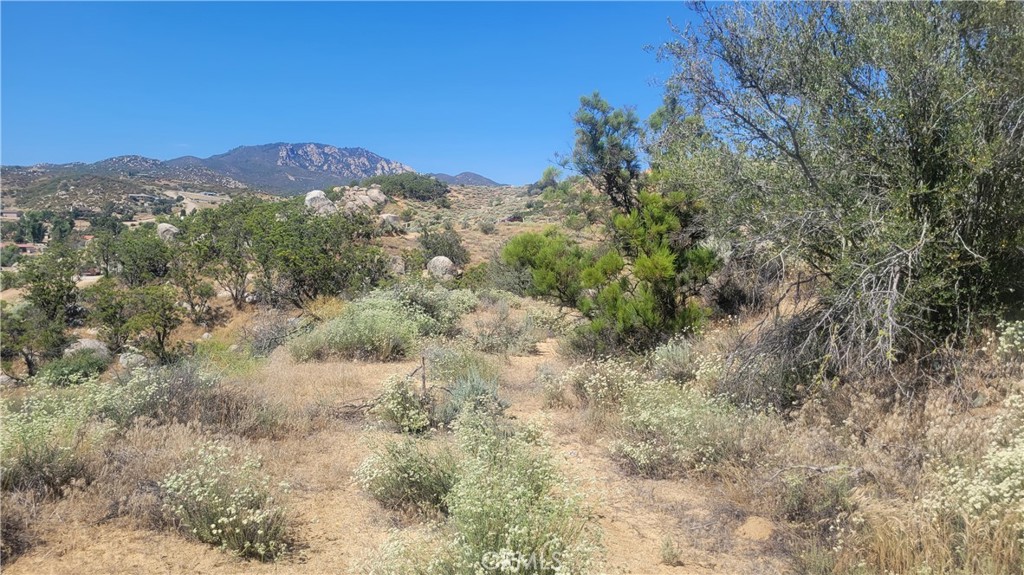 48775 Leaning Rock Court