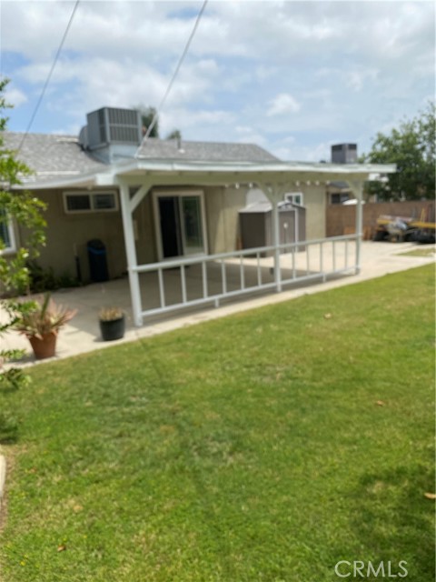 8849 Tyrone Avenue, Panorama City CA: https://media.crmls.org/medias/a073ea91-064d-4e88-bd01-90d9d1b83041.jpg