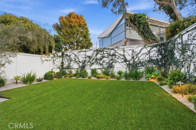 Detail Gallery Image 36 of 52 For 436 1st St, Manhattan Beach,  CA 90266 - 4 Beds | 2/1 Baths