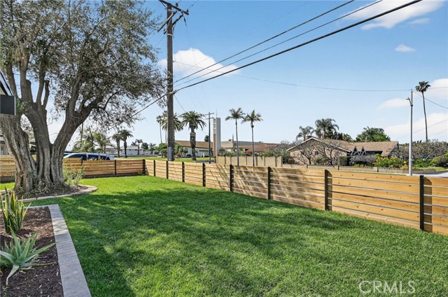 Detail Gallery Image 23 of 27 For 629 S Yorba, Orange,  CA 92869 - 4 Beds | 2 Baths