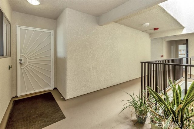4001 Calle Sonora, Laguna Woods CA: https://media.crmls.org/medias/a0754083-18ff-4cea-acf1-00411b9757f3.jpg