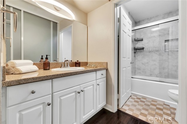 Detail Gallery Image 15 of 30 For 21550 Burbank Bld #111,  Woodland Hills,  CA 91367 - 1 Beds | 1 Baths