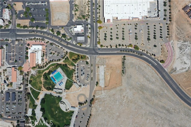 15001 Bass Hill Rd, Apple Valley CA: https://media.crmls.org/medias/a075f5fa-3c74-4186-8b1e-120ad6ef2650.jpg