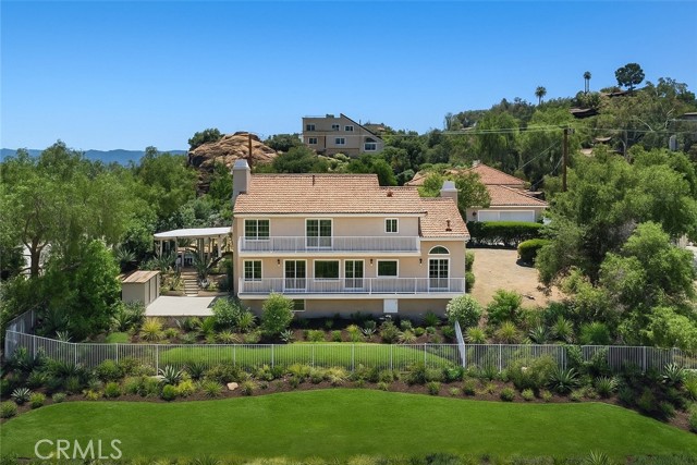 8838 Chatlake Drive, West Hills CA: https://media.crmls.org/medias/a0761ae6-0325-4bba-aaad-e59b6bbe532d.jpg
