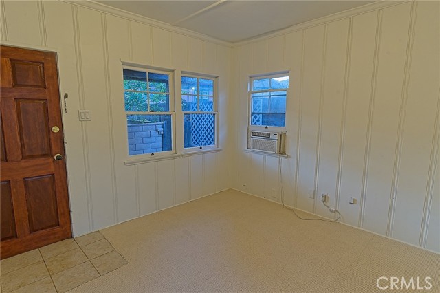 550 N 1st Avenue, Upland CA: https://media.crmls.org/medias/a07755c1-f0bd-4b80-8202-8acba27be665.jpg