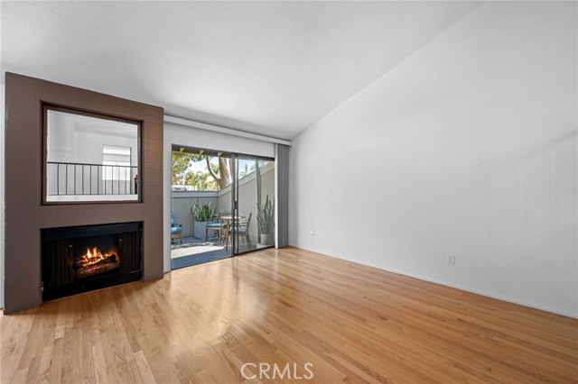4320 Glencoe Avenue, Marina del Rey CA: https://media.crmls.org/medias/a0779d48-610e-4c68-a46e-3ecd7de09fef.jpg
