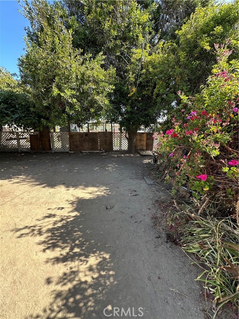 335 Wolff Street, Oxnard CA: https://media.crmls.org/medias/a077c23e-f9ab-4289-8de6-e366df7915bc.jpg