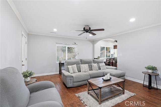 Detail Gallery Image 11 of 44 For 2101 S Hickory, Santa Ana,  CA 92707 - 3 Beds | 2 Baths