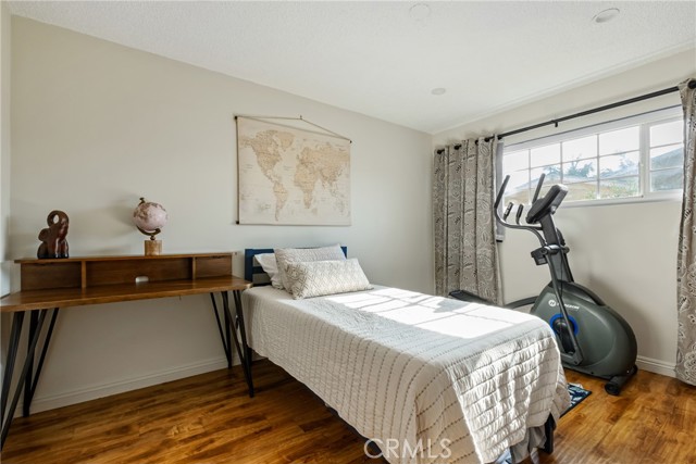 513 E Hillsdale Street, Inglewood CA: https://media.crmls.org/medias/a0788f65-d593-44ec-82f2-10fbae94b6a7.jpg