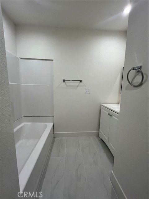 Detail Gallery Image 11 of 11 For 1011 E Chevy Chase #B,  Glendale,  CA 91205 - 2 Beds | 1 Baths