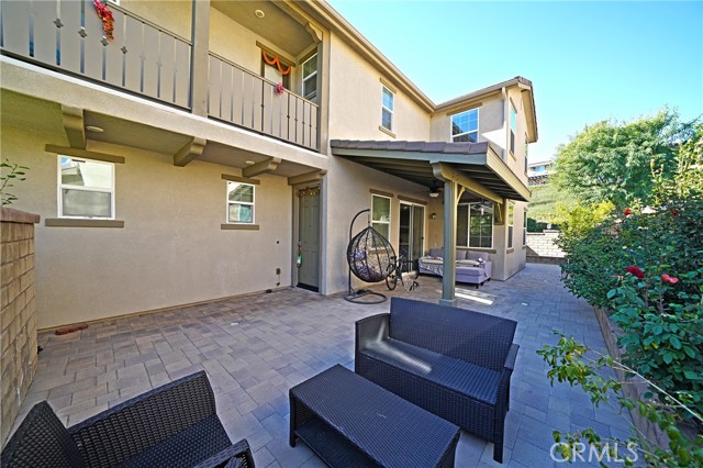 Detail Gallery Image 17 of 19 For 24112 Village Cir, Valencia,  CA 91354 - 4 Beds | 3 Baths