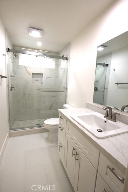 Detail Gallery Image 14 of 23 For 707 Orchid, Corona Del Mar,  CA 92625 - 3 Beds | 3 Baths