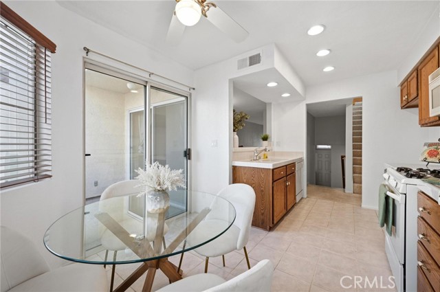 5455 Sylmar, 1402 photo 7