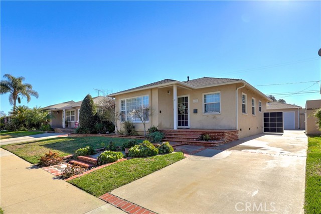 Image 2 for 6108 Freckles Rd, Lakewood, CA 90713