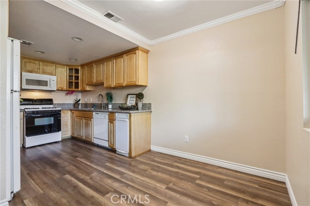 Detail Gallery Image 17 of 48 For 2561 Gonzaga Ln, Riverside,  CA 92507 - 3 Beds | 2 Baths