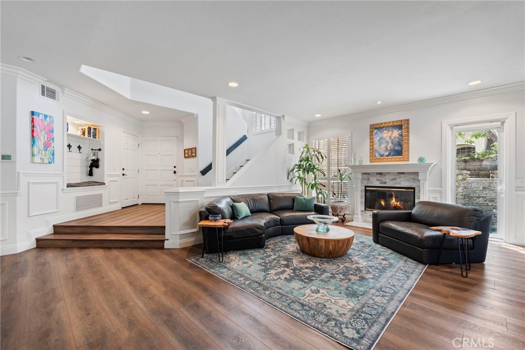 MLS #OC25192282 image #4