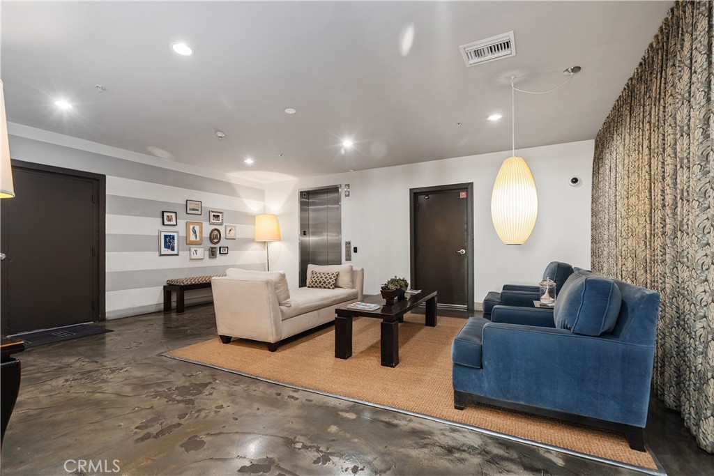 MLS #OC25242083 image #38