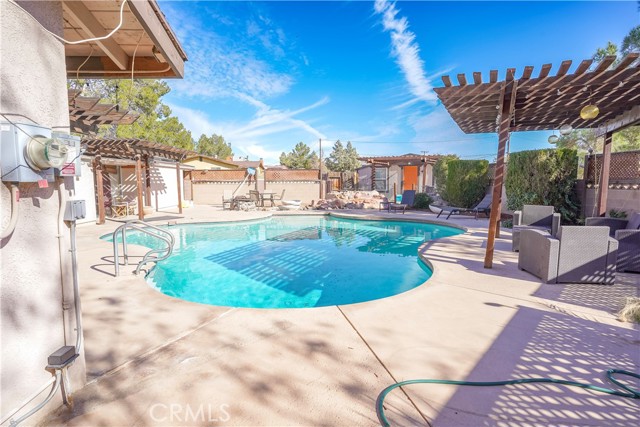 14415 Erie, Apple Valley CA: https://media.crmls.org/medias/a07d75a9-c508-4a4d-832e-d45afaad9a70.jpg