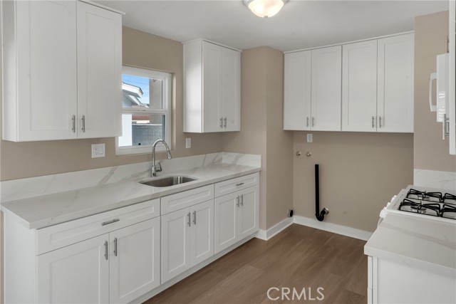 217 E 221st, Carson CA: https://media.crmls.org/medias/a07dd198-4909-4c9d-9c47-64fa993d229a.jpg