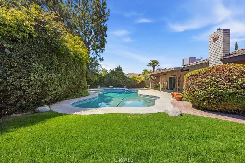 704 Winchester Street