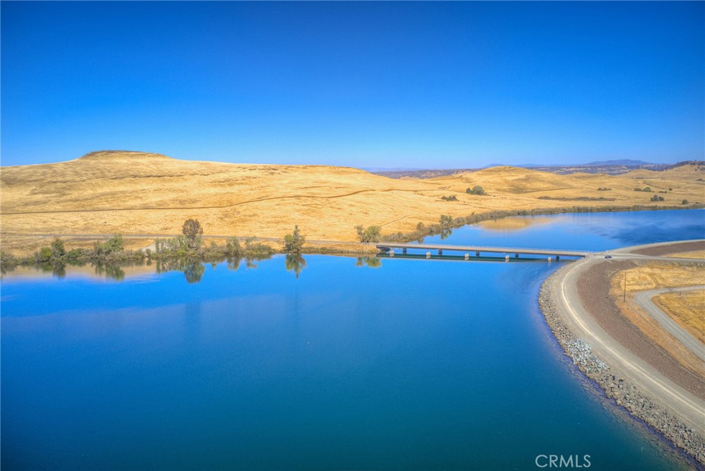 https://media.crmls.org/medias/a07edb61-96dd-47ba-b0bf-52754bb4d8e3.jpg?preset=X-Large