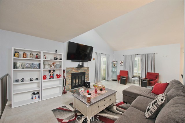 Detail Gallery Image 16 of 17 For 31321 the Old #G,  Castaic,  CA 91384 - 2 Beds | 1 Baths