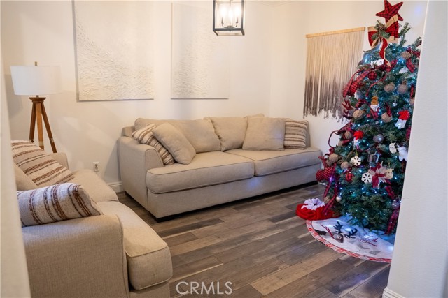 Detail Gallery Image 5 of 35 For 8770 Redondo Ave, Hesperia,  CA 92344 - 3 Beds | 2/1 Baths