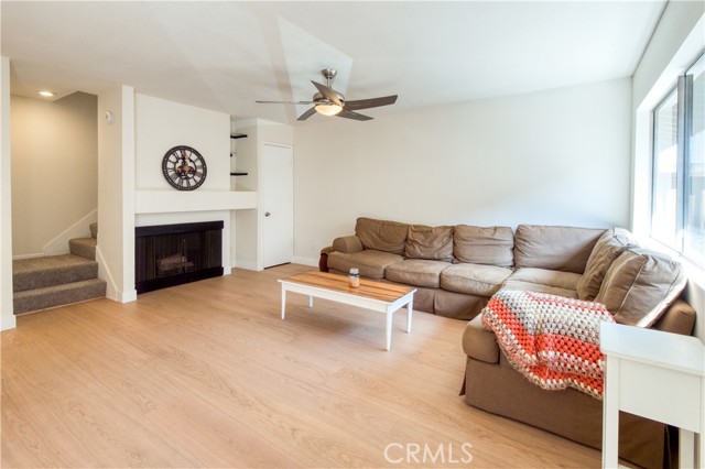 Detail Gallery Image 3 of 29 For 17686 Palo Verde Ave, Cerritos,  CA 90703 - 3 Beds | 2/1 Baths