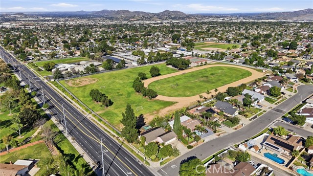 Detail Gallery Image 19 of 23 For 1077 Westpark, Corona,  CA 92882 - 4 Beds | 2 Baths