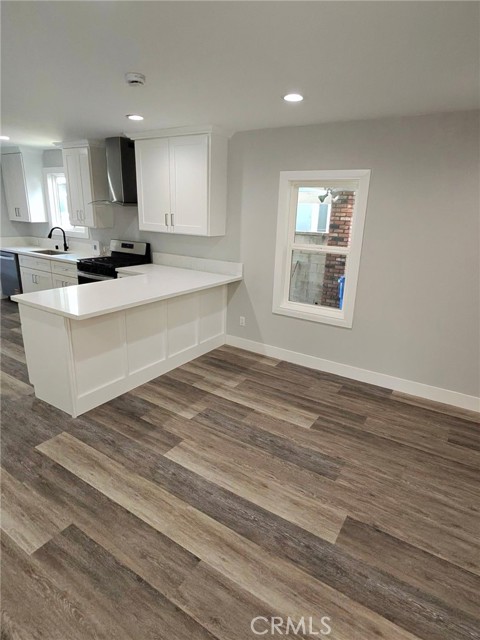 Detail Gallery Image 2 of 8 For 1919 W 82nd St, Los Angeles,  CA 90047 - 3 Beds | 2/1 Baths