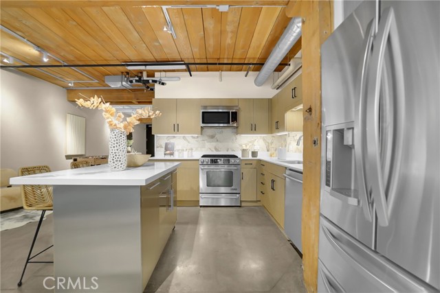 Detail Gallery Image 15 of 56 For 530 S Hewitt St #146,  Los Angeles,  CA 90013 - 2 Beds | 2 Baths