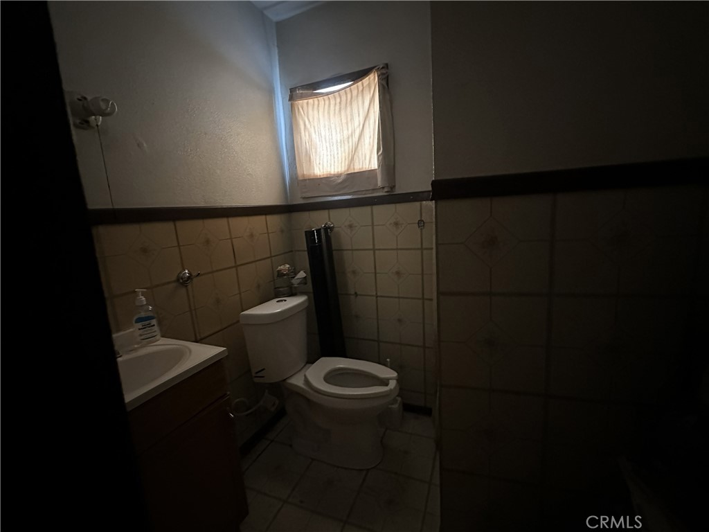 https://media.crmls.org/medias/a0839231-fe7c-44c5-961f-857c19a2ee52.jpg?preset=X-Large