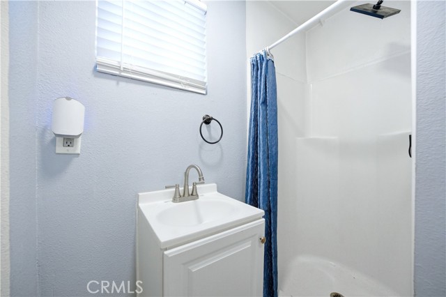 Detail Gallery Image 16 of 41 For 12118 Barnwall, Norwalk,  CA 90650 - 4 Beds | 2 Baths