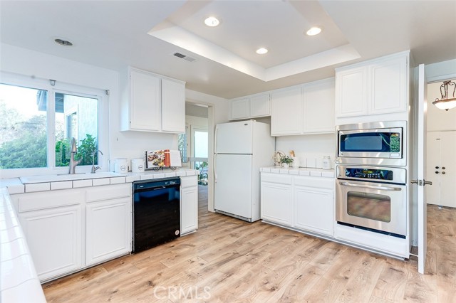 Detail Gallery Image 9 of 38 For 23 Blazing Star, Irvine,  CA 92604 - 4 Beds | 3 Baths