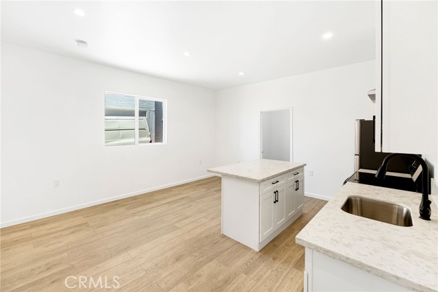 1375 N Mentor Avenue, Pasadena CA: https://media.crmls.org/medias/a0849f34-0793-46c9-b171-472397296b21.jpg