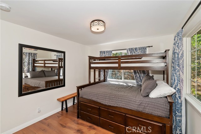 1348 Manzanita Way, Lake Arrowhead CA: https://media.crmls.org/medias/a08514b0-8a45-44c7-b6c6-1008c254a8a2.jpg