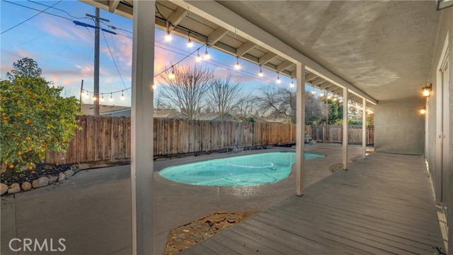 Image 26 of 28 For 2060 Loyola Way