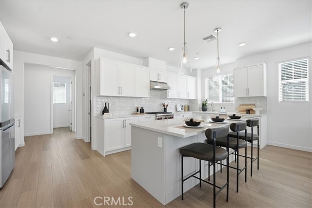 Detail Gallery Image 14 of 43 For 2392 Haley Point Drive #104,  Ventura,  CA 93003 - 3 Beds | 3/1 Baths