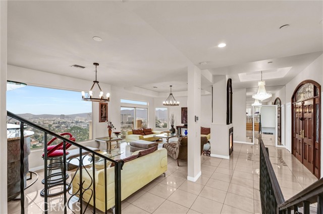 Detail Gallery Image 13 of 43 For 876 Harrington, Glendale,  CA 91207 - 4 Beds | 4 Baths