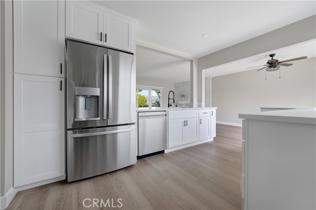 834 S Oakhaven Drive, Anaheim CA: https://media.crmls.org/medias/a0859773-bf4c-466d-81ff-543dfa919924.jpg