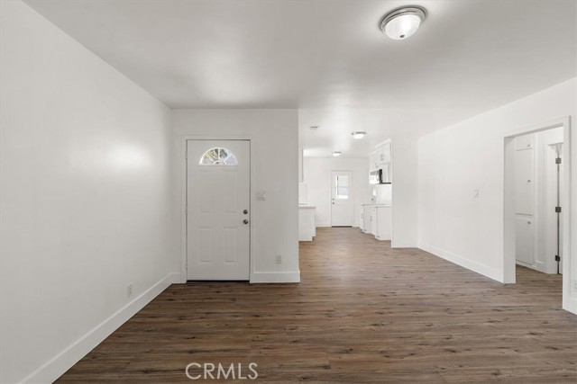 Detail Gallery Image 14 of 39 For 12867 Norris Ave, Sylmar,  CA 91342 - – Beds | – Baths